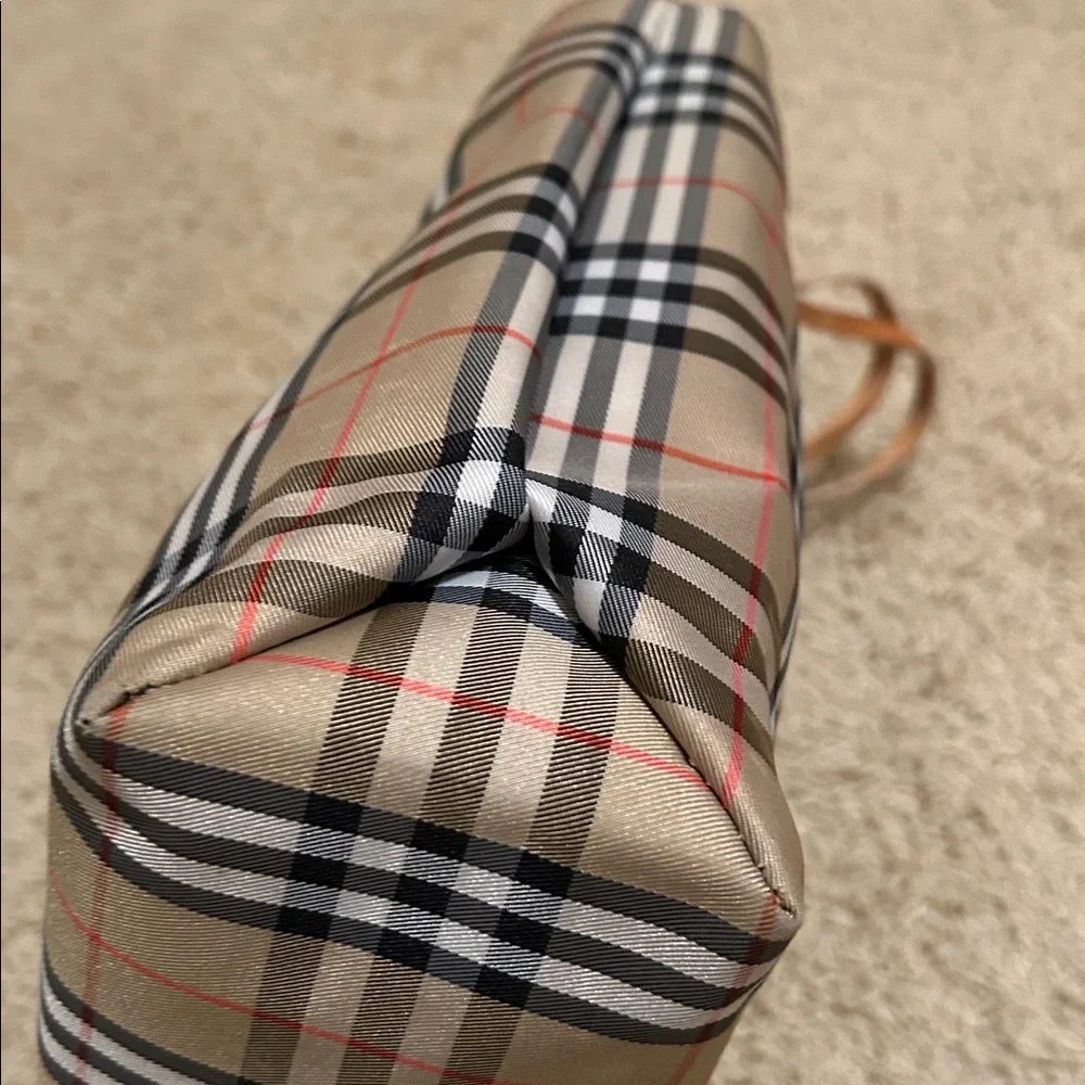 Burberry Tan Nova Check Tote Hand Bag - Picture 4 of 11